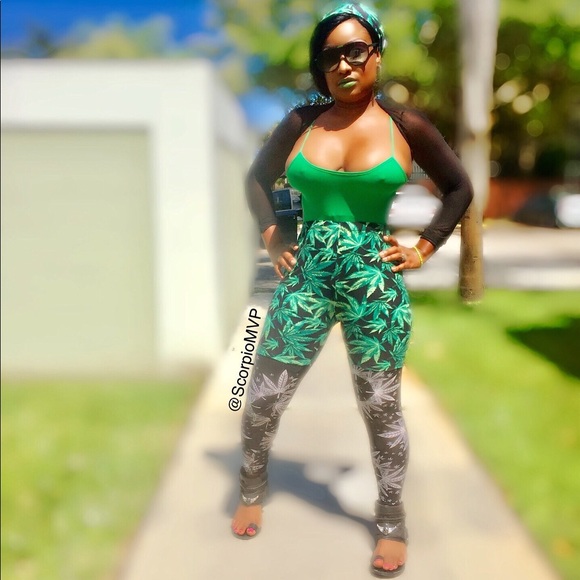 Lucky Maple Leaf Printed Spandex - Picture 2 of 4